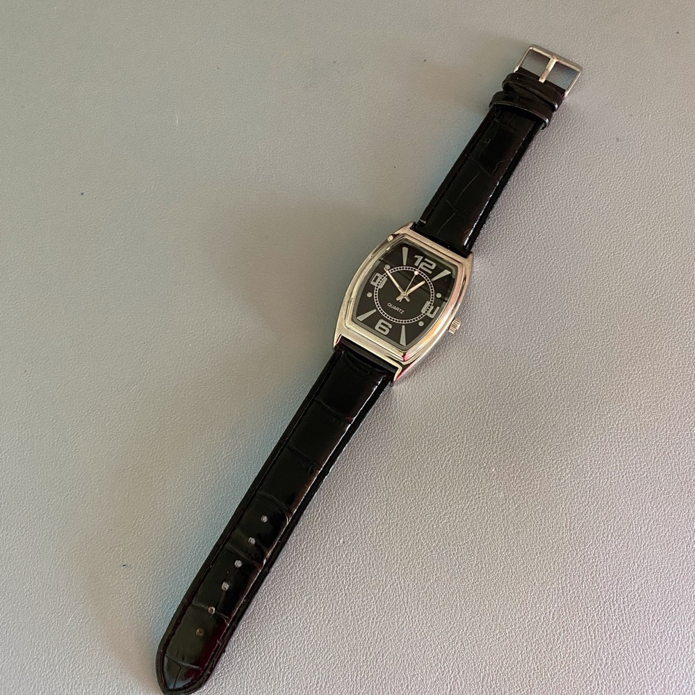 Unbranded Black Croc Band Quartz Wrist Watch!